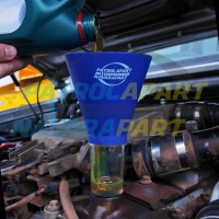 Threaded Oil Funnel to suit Nissan