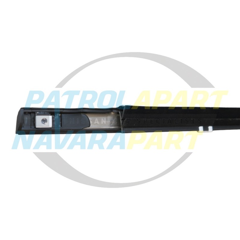 Genuine Nissan Patrol GU Y61 RHR Weatherstrip / Belt Mould Minor Damage