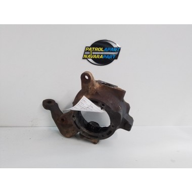 Used Right Swivel Hub 40561-VB100 - Nissan Patrol Y61 GU 12/97-ON