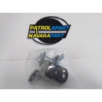 Used Front Door Hinges (Pair) - 82420-2J00 - Nissan Patrol Y61 GU 12/97-04/17