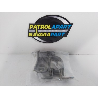 Used Front Door Hinges (Pair) - 82420-2J00 - Nissan Patrol Y61 GU 12/97-04/17