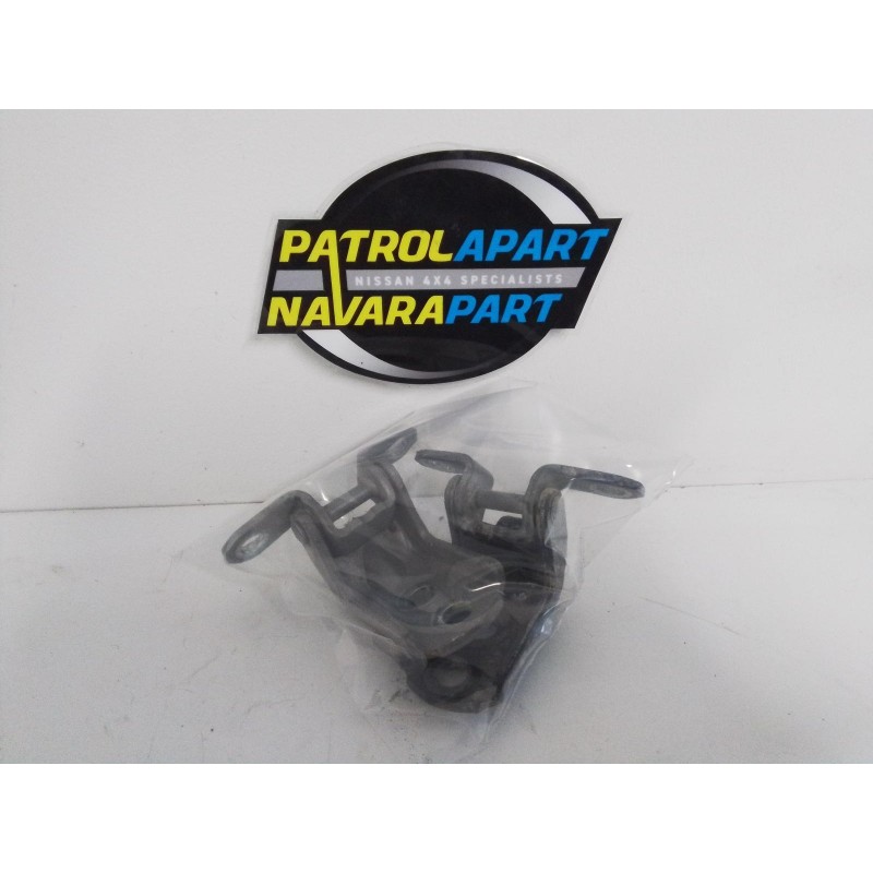 Used Front Door Hinges (Pair) - 82420-2J00 - Nissan Patrol Y61 GU 12/97-04/17
