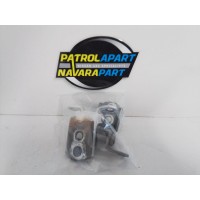 Used Front Door Hinges (Pair) - 82420-2J00 - Nissan Patrol Y61 GU 12/97-04/17