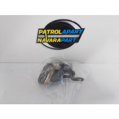 Used Front Door Hinges (Pair) - 82420-2J00 - Nissan Patrol Y61 GU 12/97-04/17