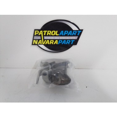 Used Front Door Hinges (Pair) - 82420-2J00 - Nissan Patrol Y61 GU 12/97-04/17