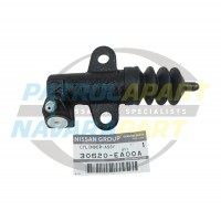 Genuine Nissan Clutch Slave Cylinder - Nissan Navara D40 D23 NP300 & Pathfinder R51