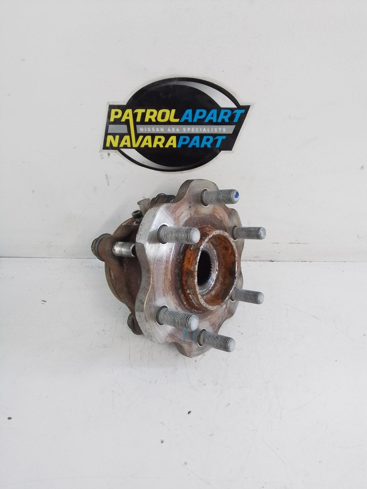 Used Rear Bearing Hub 43202-1LB0A - Nissan Patrol Y62 11/12